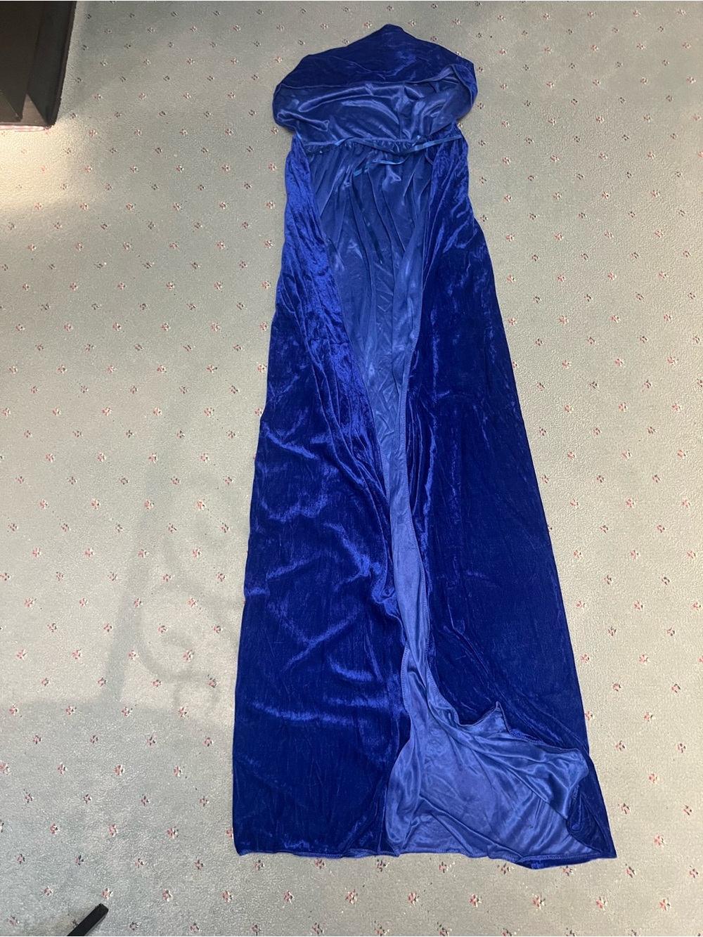 Royal Blue Hooded Velvet Cape - Picture 2 of 8